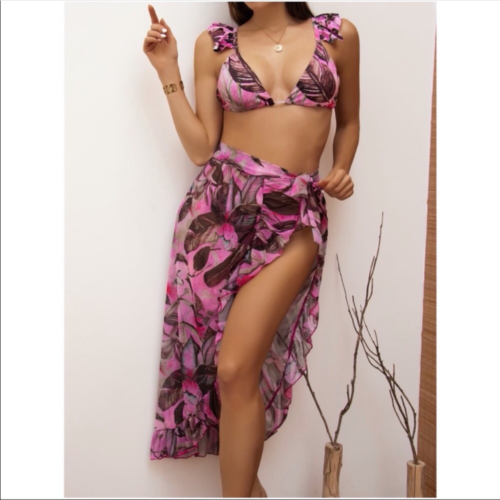 Bobo Tropical Leaves Sarong Swimsuit Set